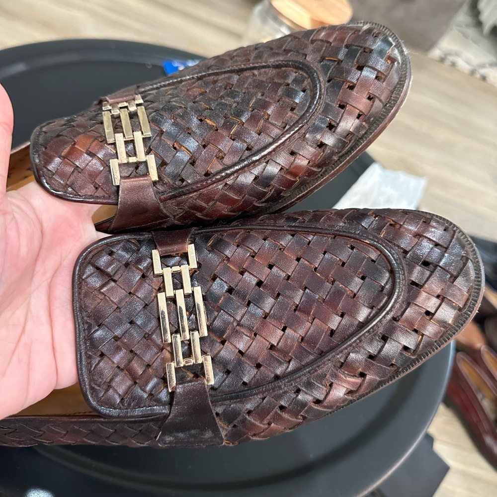 Men leather shoes